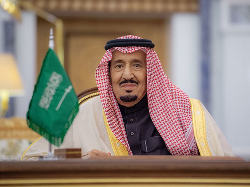 King of Saudi Arabia Salman bin Abdulaziz meets with Chinese President, Xi Jinping (not se