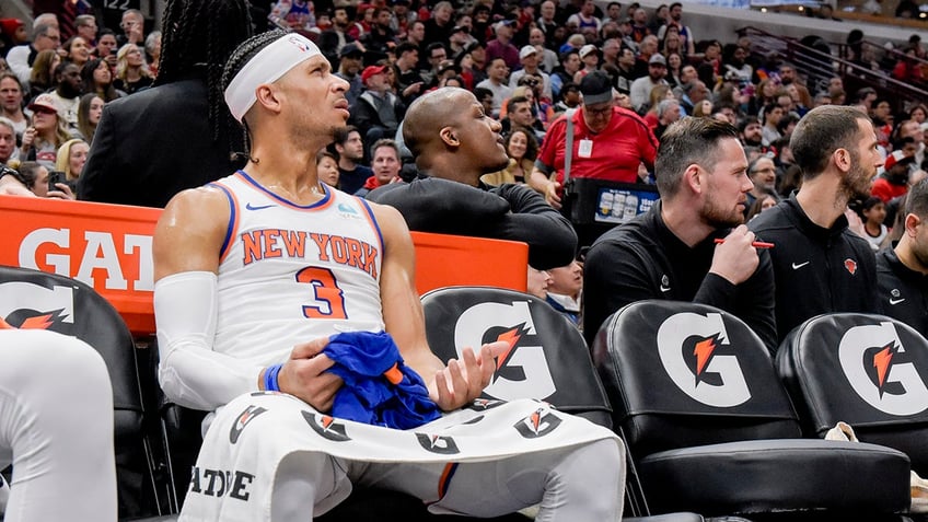 Josh Hart reacts during game