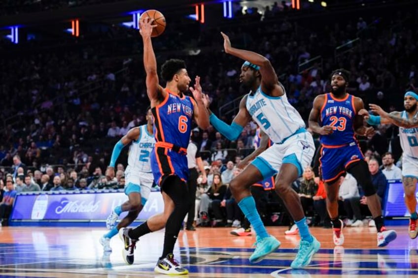 knicks rout hornets earn wild card spot in east to advance in the in season tournament