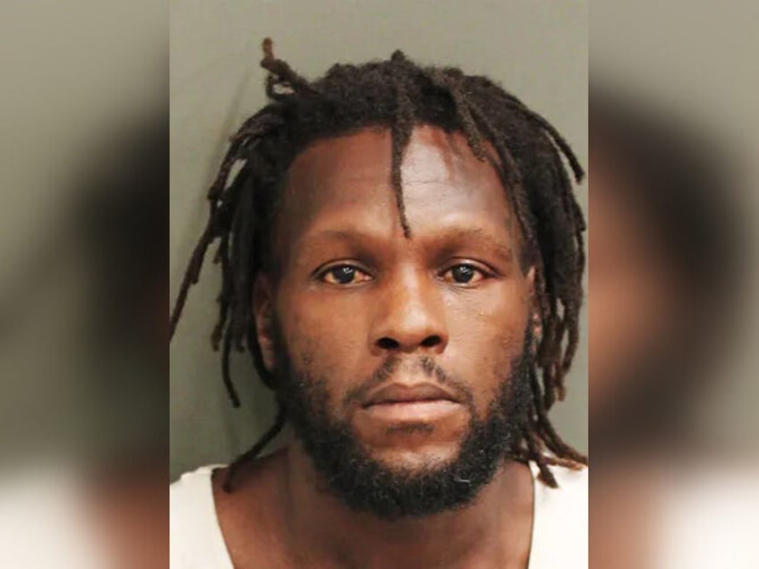 knock knock homeless florida man allegedly sets fire to tent with person inside