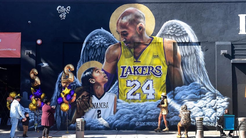 kobe bryant mural near lakers arena to be kept after landlord ordered for removal