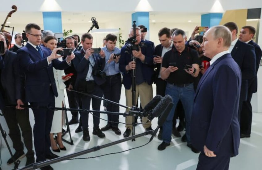 Russian President Vladimir Putin has rejected calls for an immediate ceasefire in Ukraine