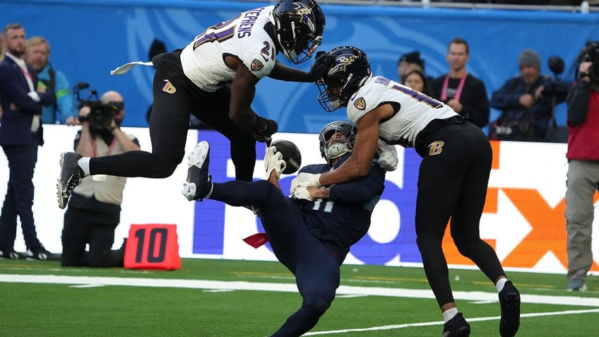 kyle hamiltons ejection leaves ravens confused after win thats a new one