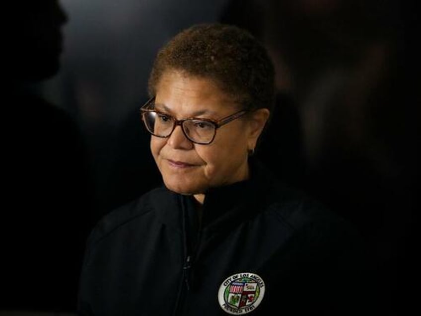 la mayor karen bass in africa as firefighters discover empty hydrants amid socal inferno