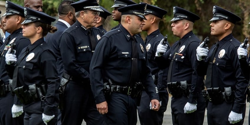 la plague of flash mob robberies sends police scrambling