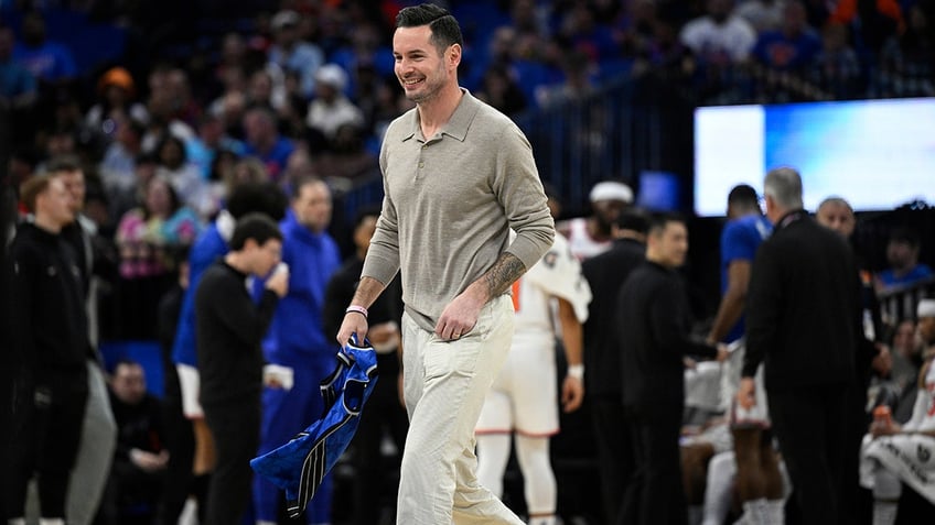 JJ Redick at a Magic game