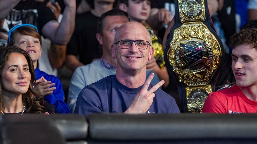 Dan Hurley at RAW