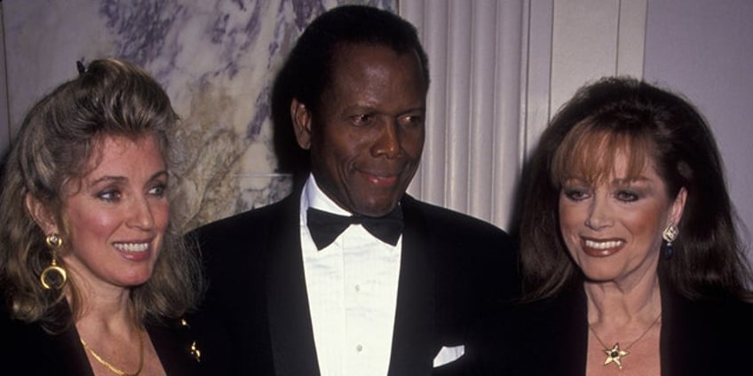 larry flynt wrote jackie collins threatening letter after distressing nude photo prompted legal battle