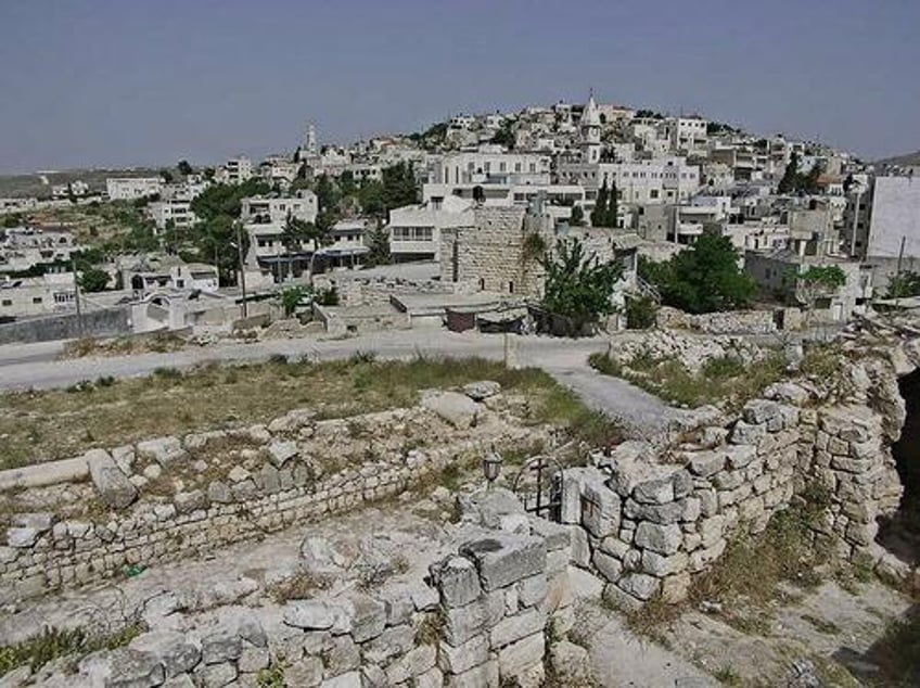 last christian town in west bank attacked and besieged by israeli settlers