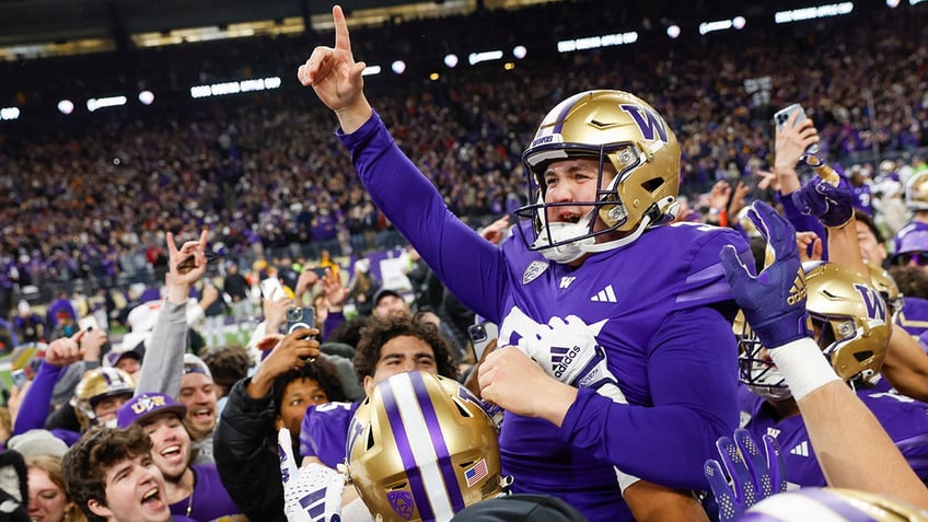 last second field goal secures washingtons perfect regular season wins apple cup