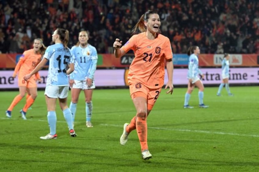 late drama sees netherlands and germany into womens nations league finals