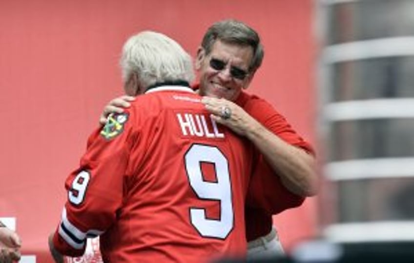 Late NHL icon Bobby Hull diagnosed with CTE