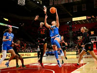 Lauren Betts scores a career-high 33 points as No. 1 UCLA handles No. 8 Maryland, 82-67