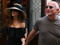 Lauren Sánchez Bezos shows off wedding ring during first post-wedding appearance with Jeff Bezos in Venice