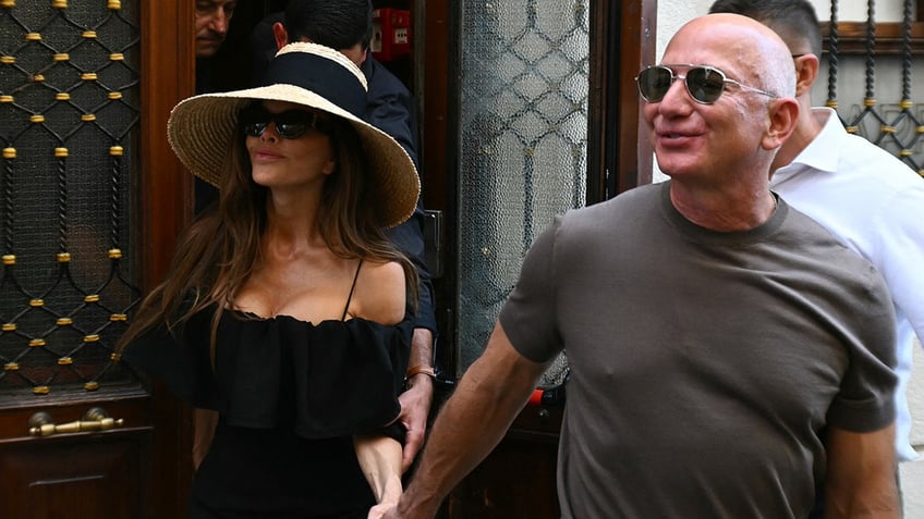 Jeff and Lauren Bezos