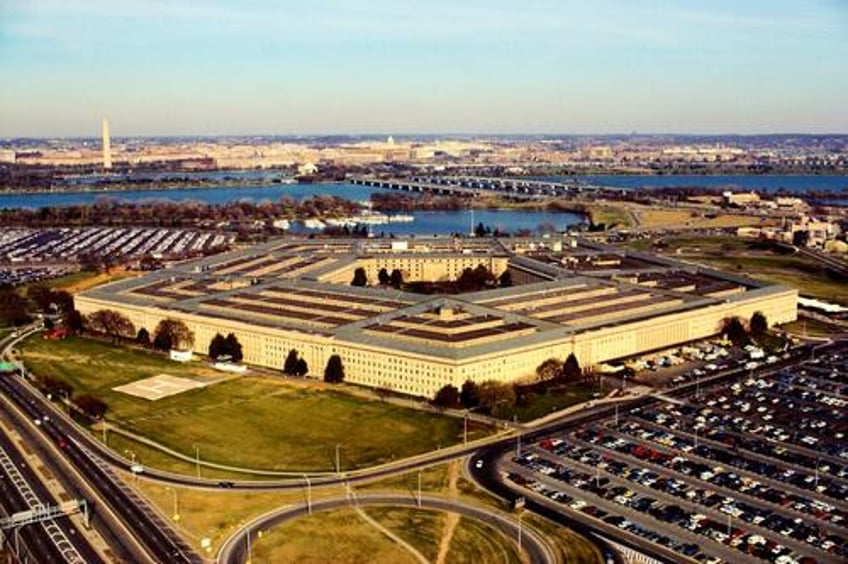 lawmakers slip censorship provisions into pentagon spending bill fang