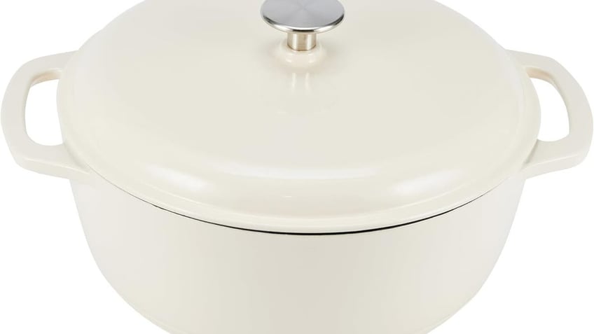 Amazon Basics Dutch oven comes in fun shades.