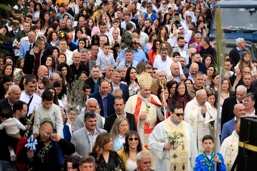 lebanese christians flee israeli airstrikes on their villages amidst war with hezbollah