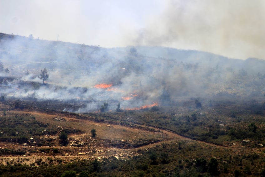 lebanese christians flee israeli airstrikes on their villages amidst war with hezbollah