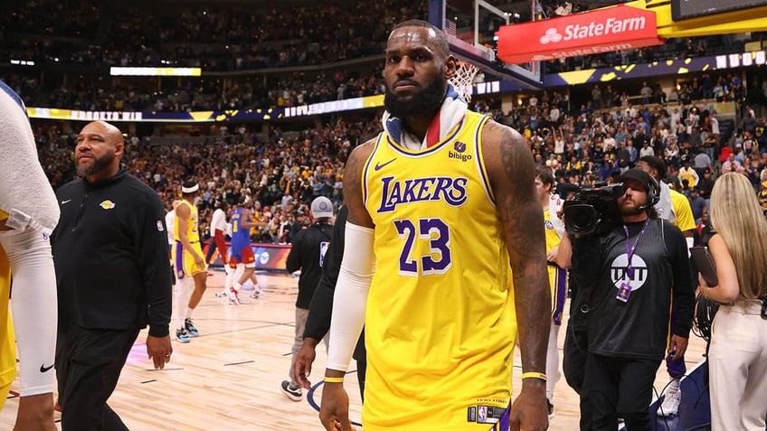 lebron james minutes restriction likley the new norm as superstar enters new chapter