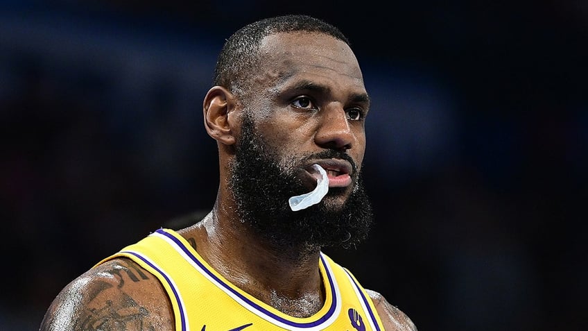 lebron james rails against gun laws after unlv shooting its ridiculous