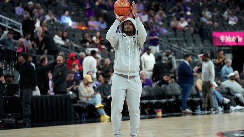 lebron james will miss lakers game for bronnys usc debut if necessary family over everything