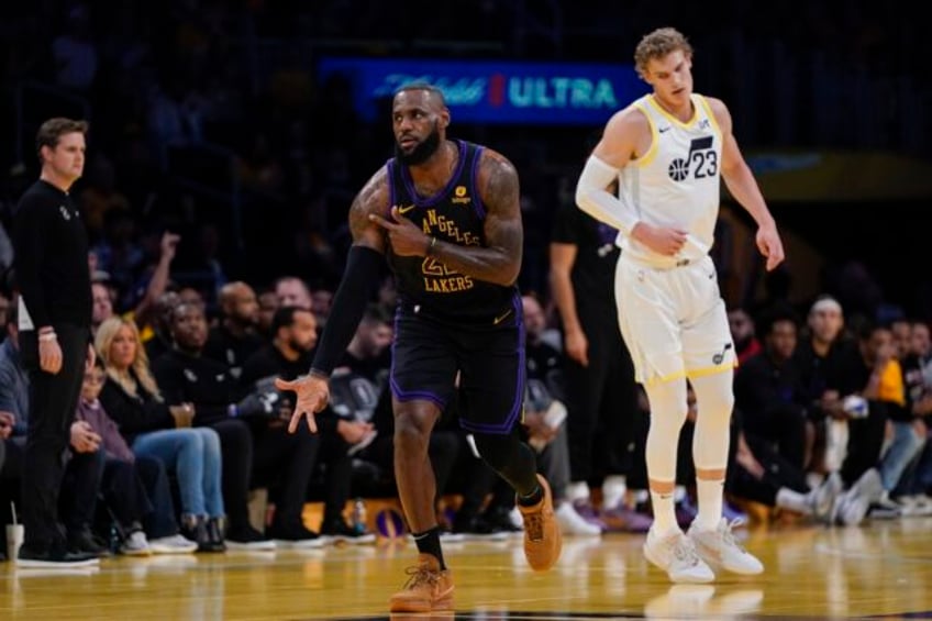 lebron scores 39000th point lakers complete sweep of tourney group play with 131 99 win over utah