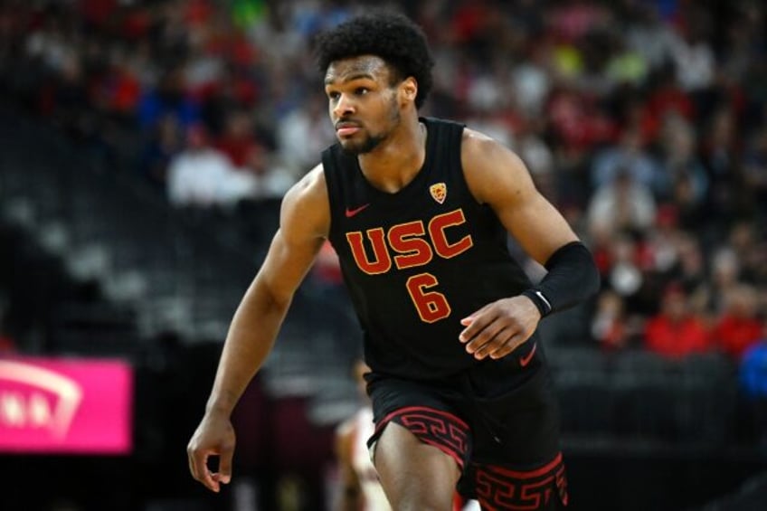 Bronny James in action for the USC Trojans against Arizona in March