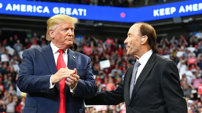 Lee Greenwood, Donald Trump