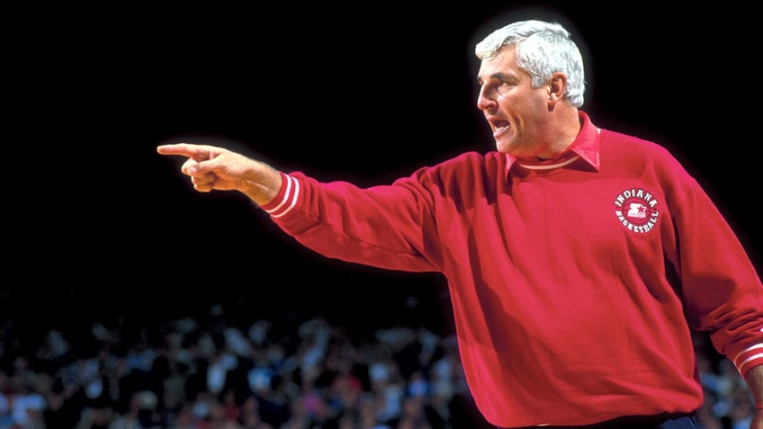 legendary college basketball coach bob knight dead at 83