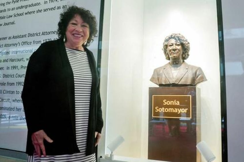 liberals trying to force supreme court justice sonia sotomayor to retire