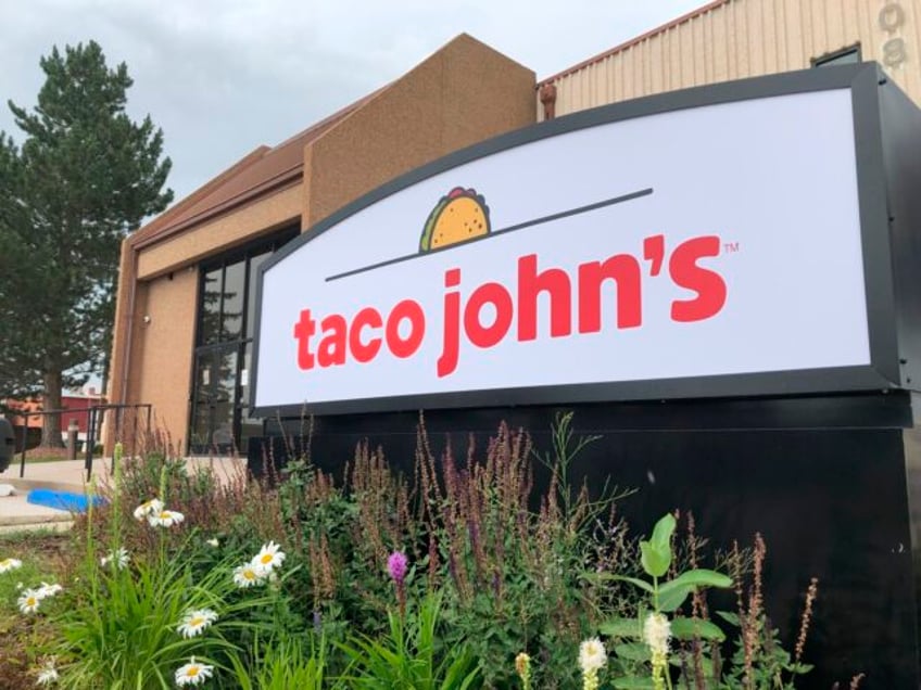 liberty and tacos for all taco bell prevails as taco johns abandons trademark to taco tuesday
