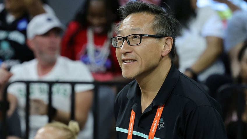 liberty owner joe tsai gets last laugh after espn star criticizes teams fan base