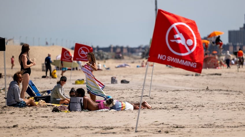 life threatening rip currents posing risk to labor day weekend beachgoers