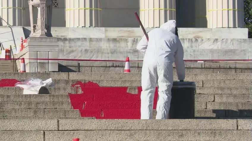 Lincoln Memorial vandalism