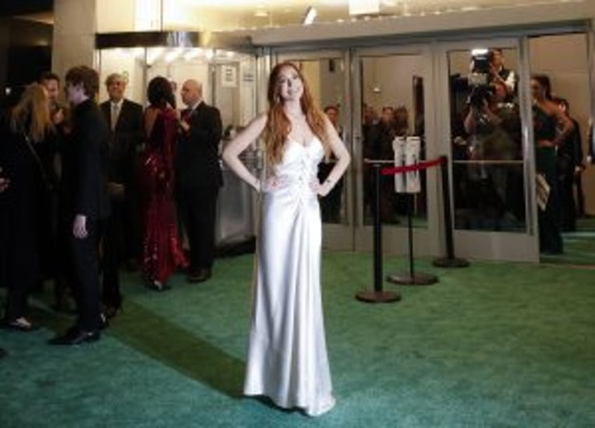 Lindsay Lohan shines at 'Irish Wish' premiere