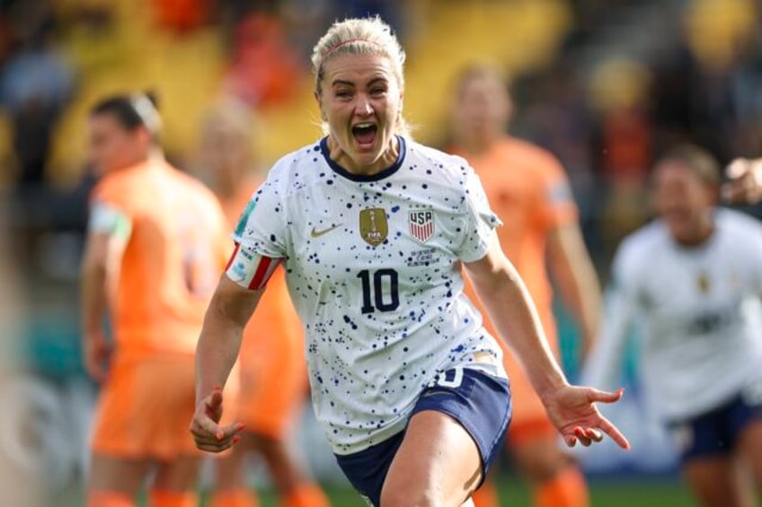 lindsey horan scores as us ekes out 1 1 draw with the netherlands at the womens world cup