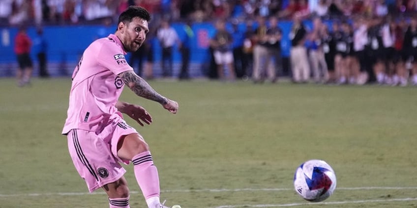 lionel messi scores spectacular free kick thriller inter miami advances to leagues cup quarterfinals