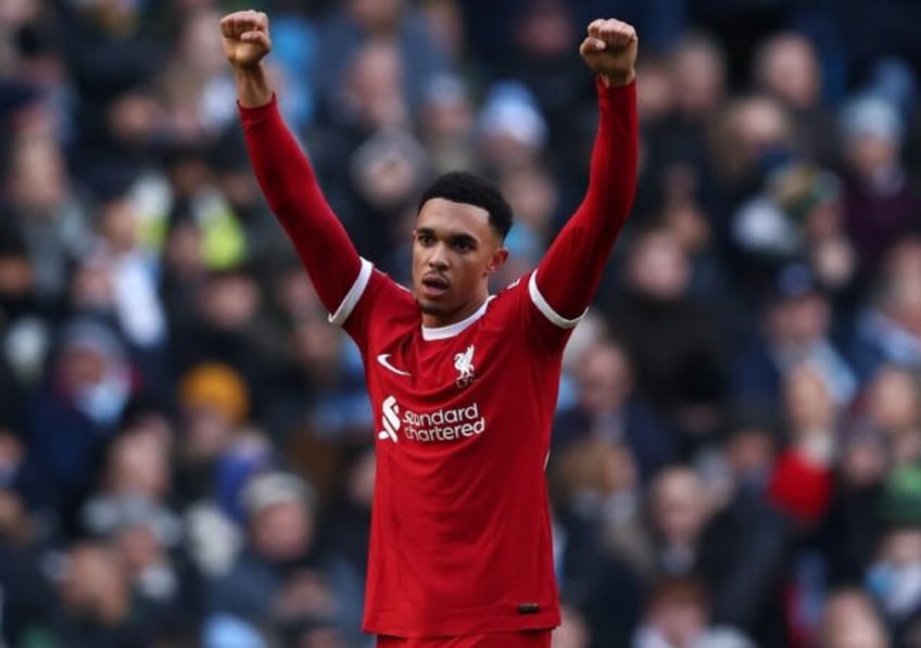 liverpool hit back to hold man city end etihad winning streak