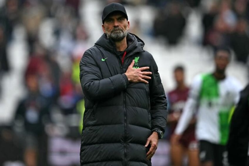 Liverpool manager Jurgen Klopp gestures to fans after his team's 2-2 draw against West Ham