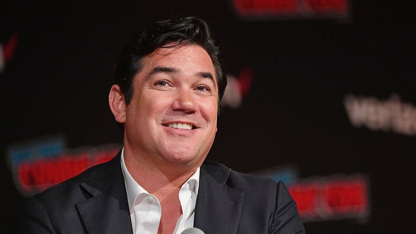 lois clark star dean cain admits curiosity in using ai for scripts