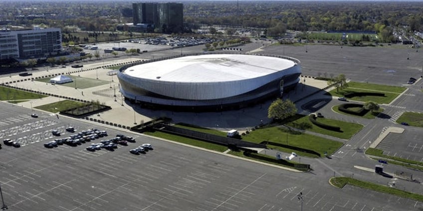 long island leader refuses to let nyc move migrants into former nhl arena