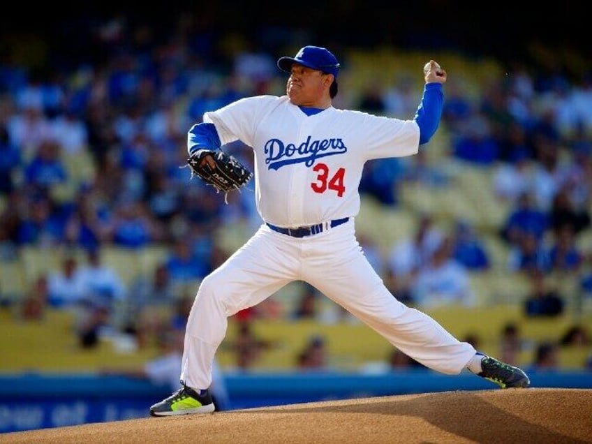 long overdue dodgers to retire fernando valenzuelas iconic no 34