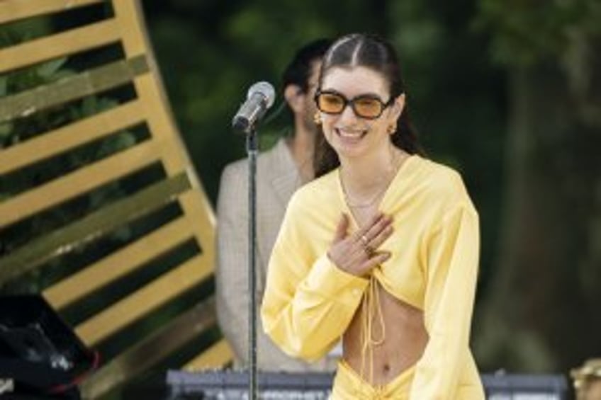 Lorde visits Hampstead Heath in 'Hammer' trailer