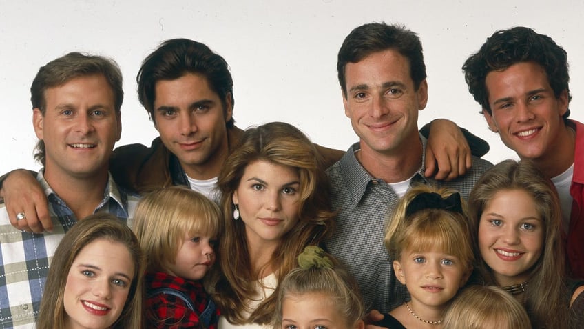 Full cast photo of Full House