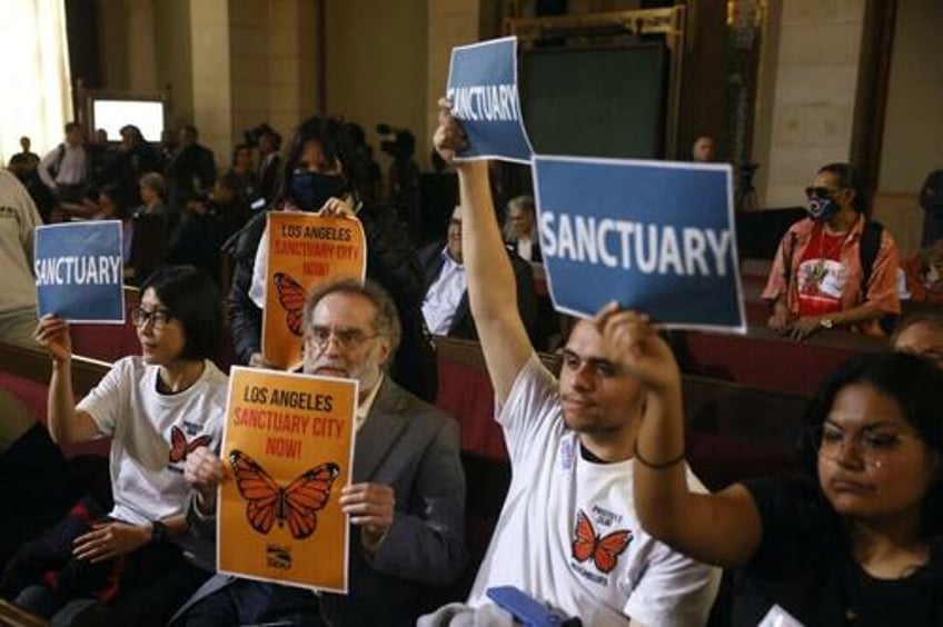 los angeles council approves sanctuary city ordinance to protect illegal immigrants