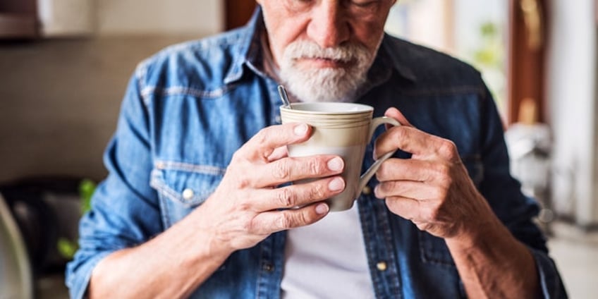 loss of smell could be warning sign for future alzheimers disease researchers say