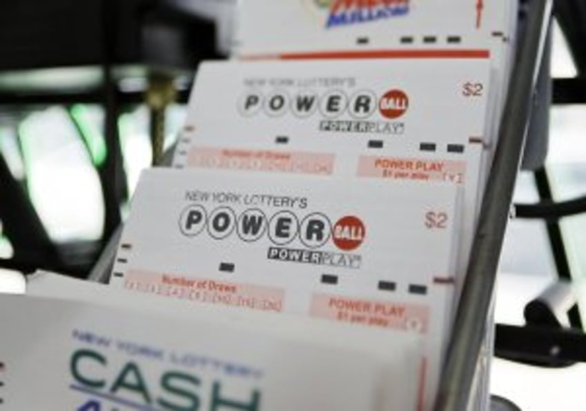 Lottery ticket birthday gift earns $25,000 prize