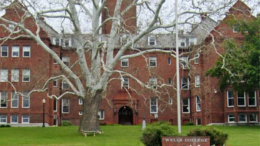 Wells College campus