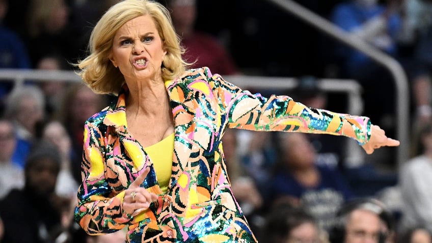 Kim Mulkey yells on the sideline